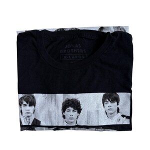 Jonas Brothers Five Albums One Night Graphic T-Shirt (Black) - Size XL